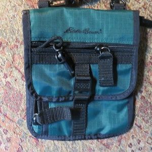 Eddie Bauer Bags - Eddie Bauer small green crossbody travel bag, nwot Eddie Bauer Bags - Eddie Bauer small green crossbody travel bag, nwot